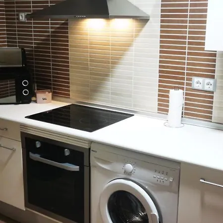 Ales * Arenas de San Pedro