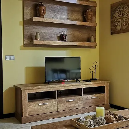 Ales * Arenas de San Pedro