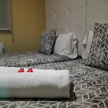 Ales * Arenas de San Pedro